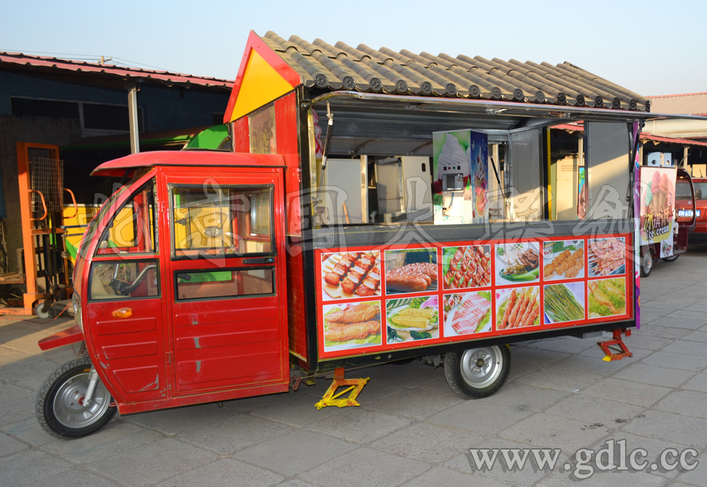 廠家直銷復(fù)古手推移動(dòng)冰淇淋車 多功能流動(dòng)冰激凌小吃車