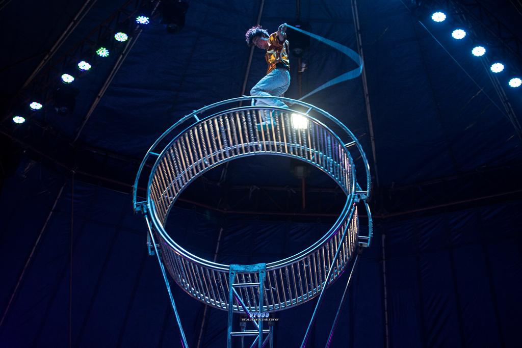 馬戲團柔性防護網(wǎng)馬戲團安全圍欄網(wǎng)工廠定制" href="